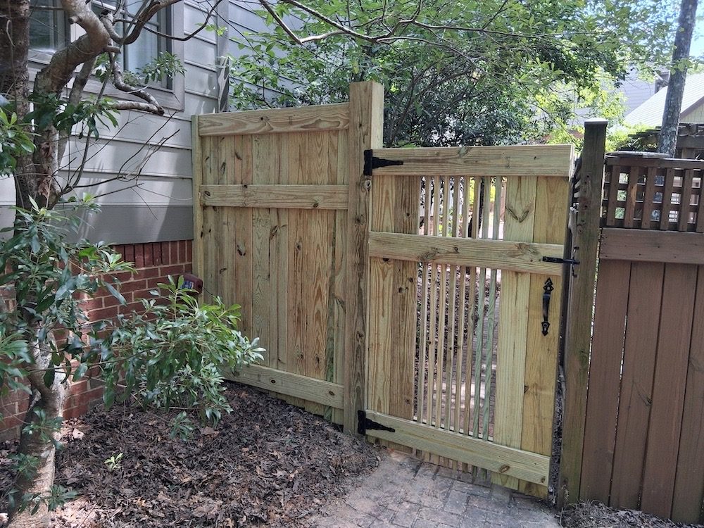 Residential fencing project in Shelby County, AL
